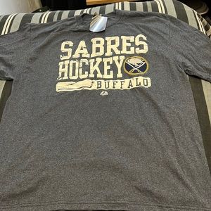 Mens t shirt Buffalo sabers hockey grey majestic.